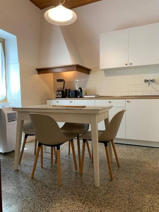Historic Downtown Home By The Sea With King Bed مونتيروسّو ال ماري المظهر الخارجي الصورة